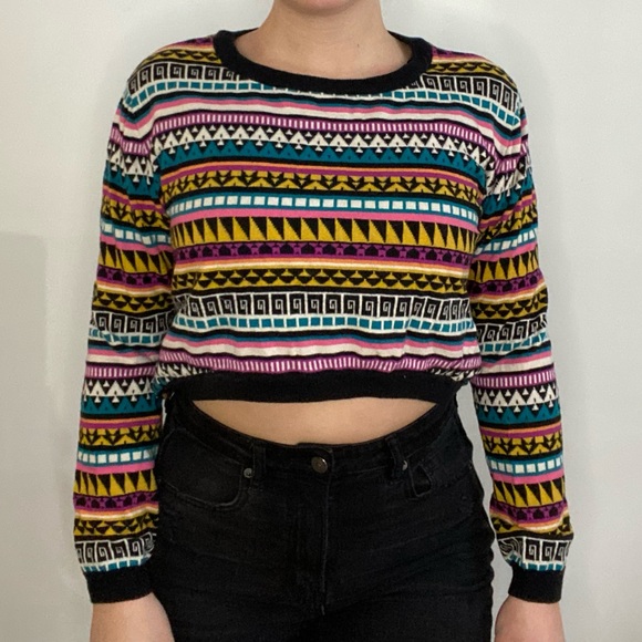 90s inspired cropped sweater - Picture 2 of 5